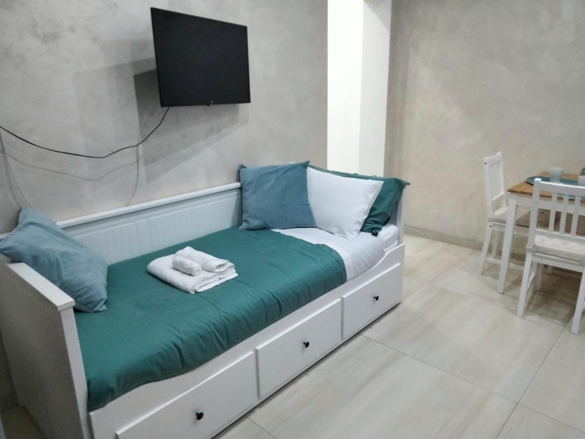 B&B Ilary Home バーリ 部屋 写真